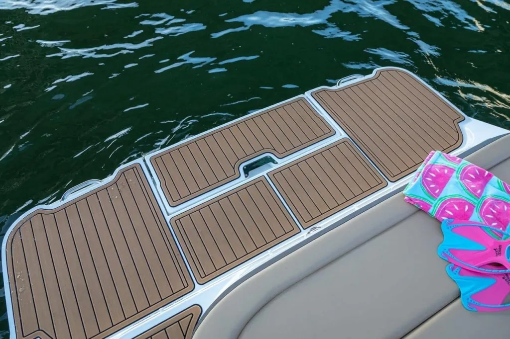 SWIM PLATFORM FLOORING